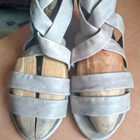 CLark's nude sandal size 8 - Picture 1 of 4